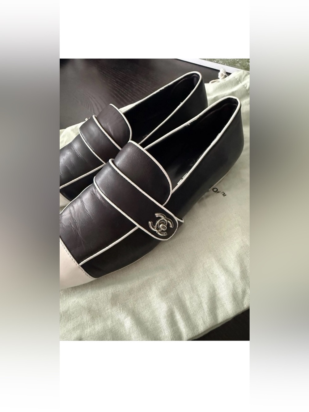CHANEL Black and White Leather CC-Emblem Loafers